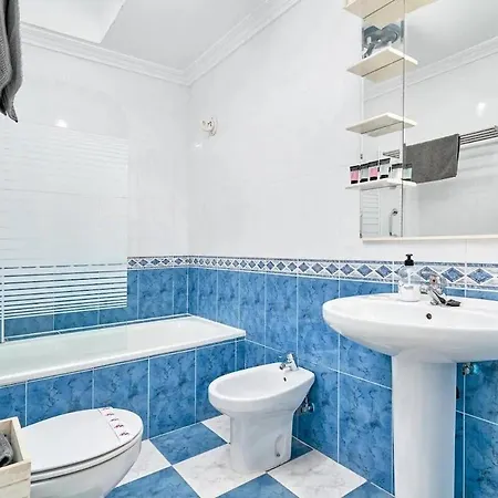Townhouse Burriana 度假居