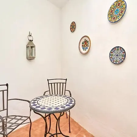Townhouse Burriana * Нерха