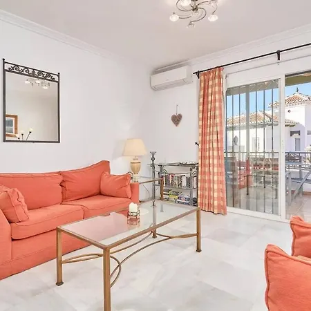 Townhouse Burriana Нерха